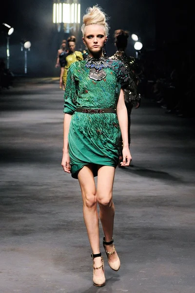 Look 49